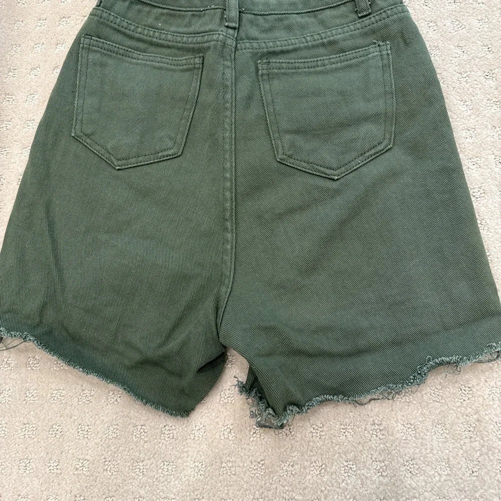 Princess Polly High-Rise Green Cutoff Denim Shorts Women’s Size 4 US 0 EU 32